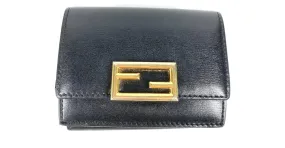 Cartera plegable de cuero negro Fendi 